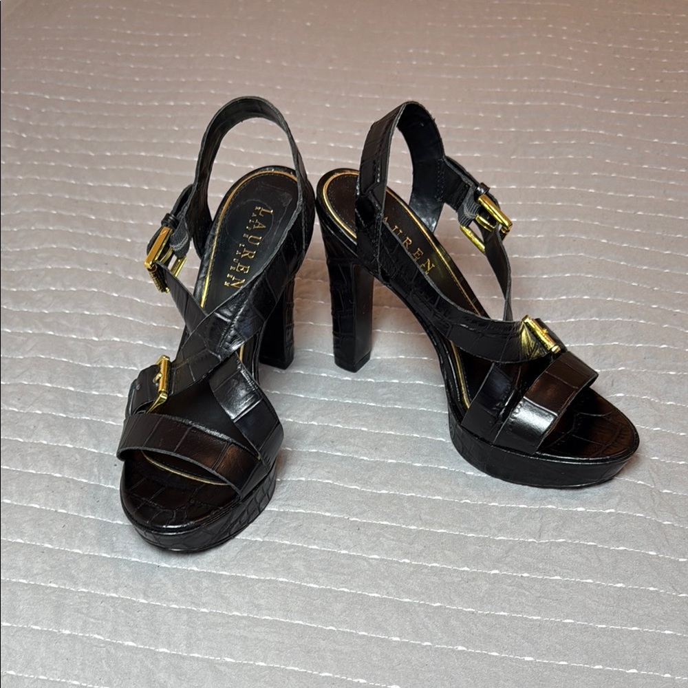 Black Chunky Heel Sandals with Slingback Design